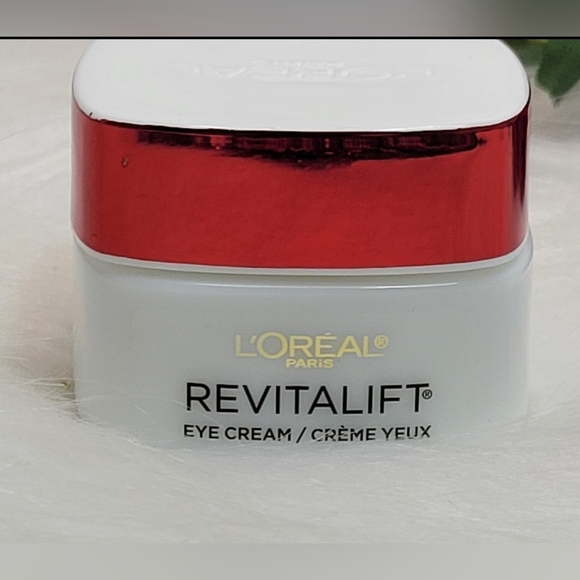 L'oreal Revitalift Eye Cream and Revitalift Face Serum Bundle - Picture 4 of 8
